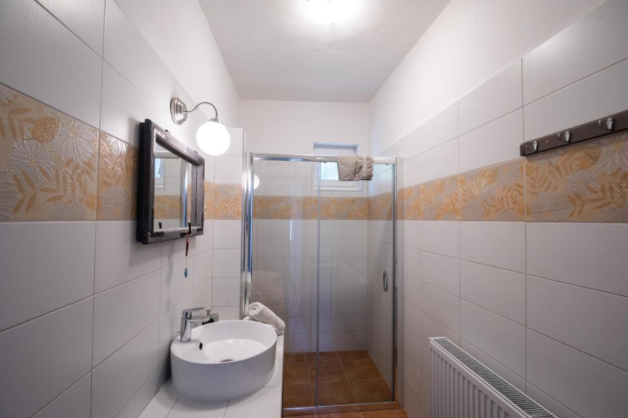 Milio Apartman Badacsony Lägenhet Badacsonytördemic Exteriör bild