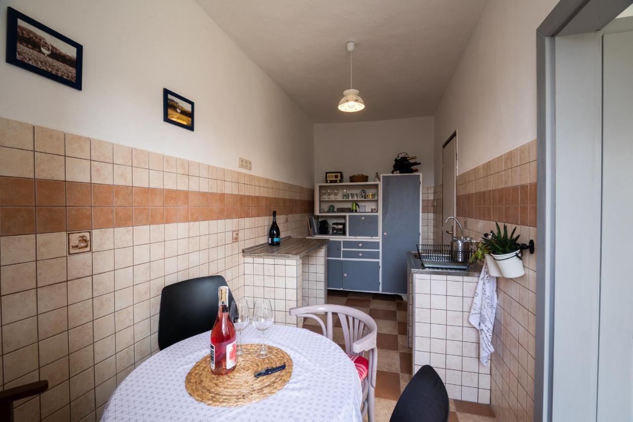 Milio Apartman Badacsony Lägenhet Badacsonytördemic Exteriör bild