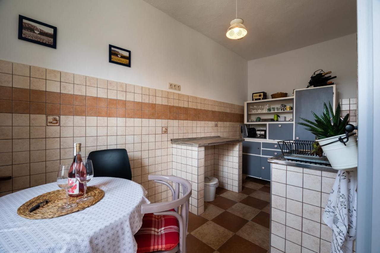 Milio Apartman Badacsony Lägenhet Badacsonytördemic Exteriör bild
